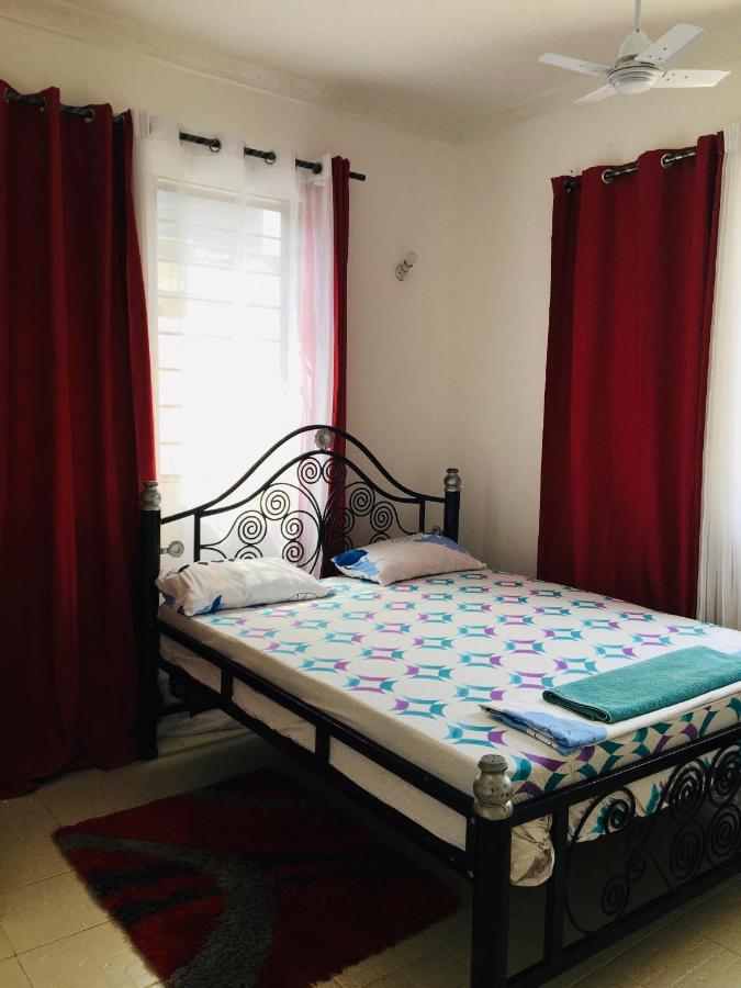 Mikocheni Home Stay Дар-эс-Саламе Экстерьер фото